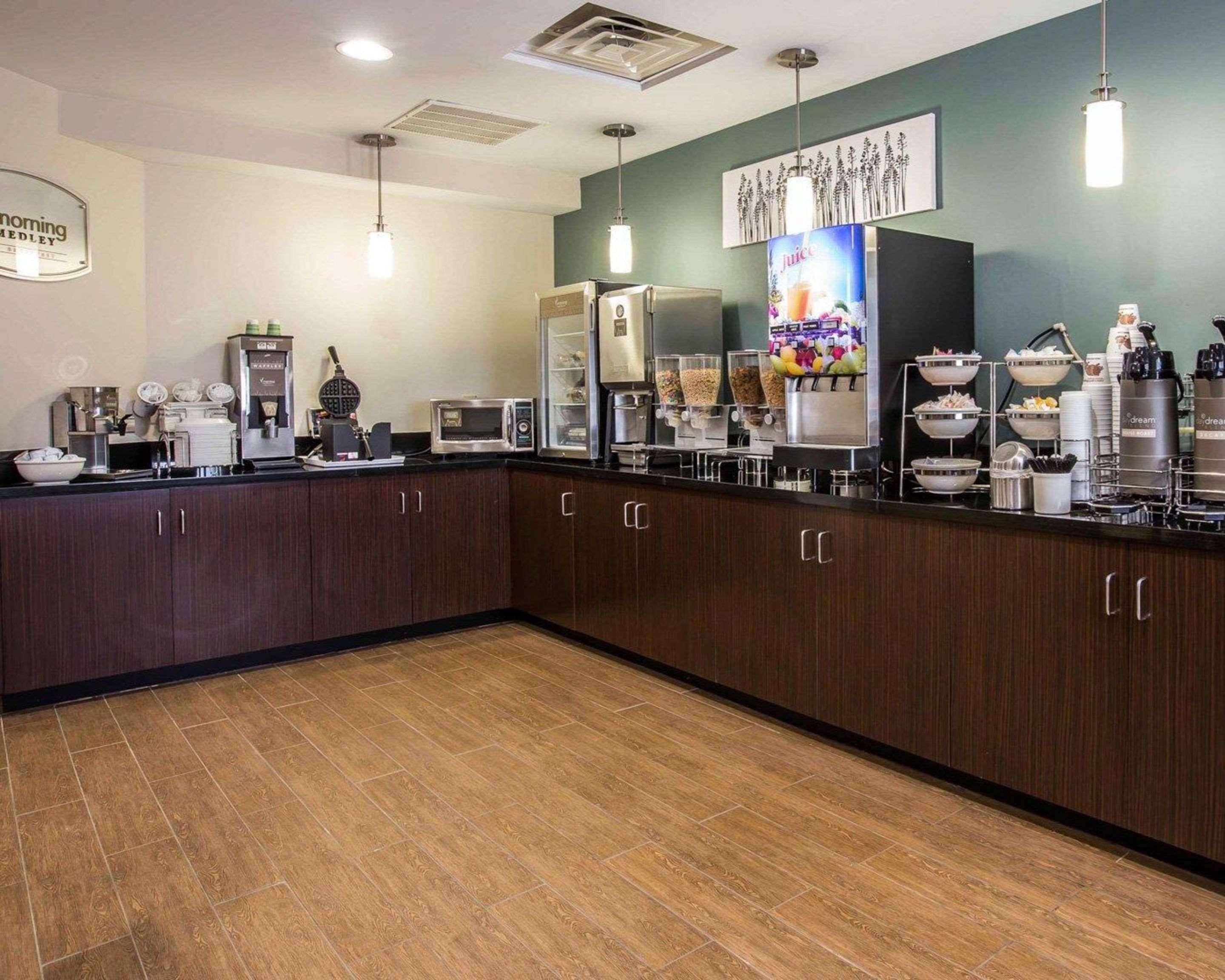 Sleep Inn Greensboro Airport מראה חיצוני תמונה