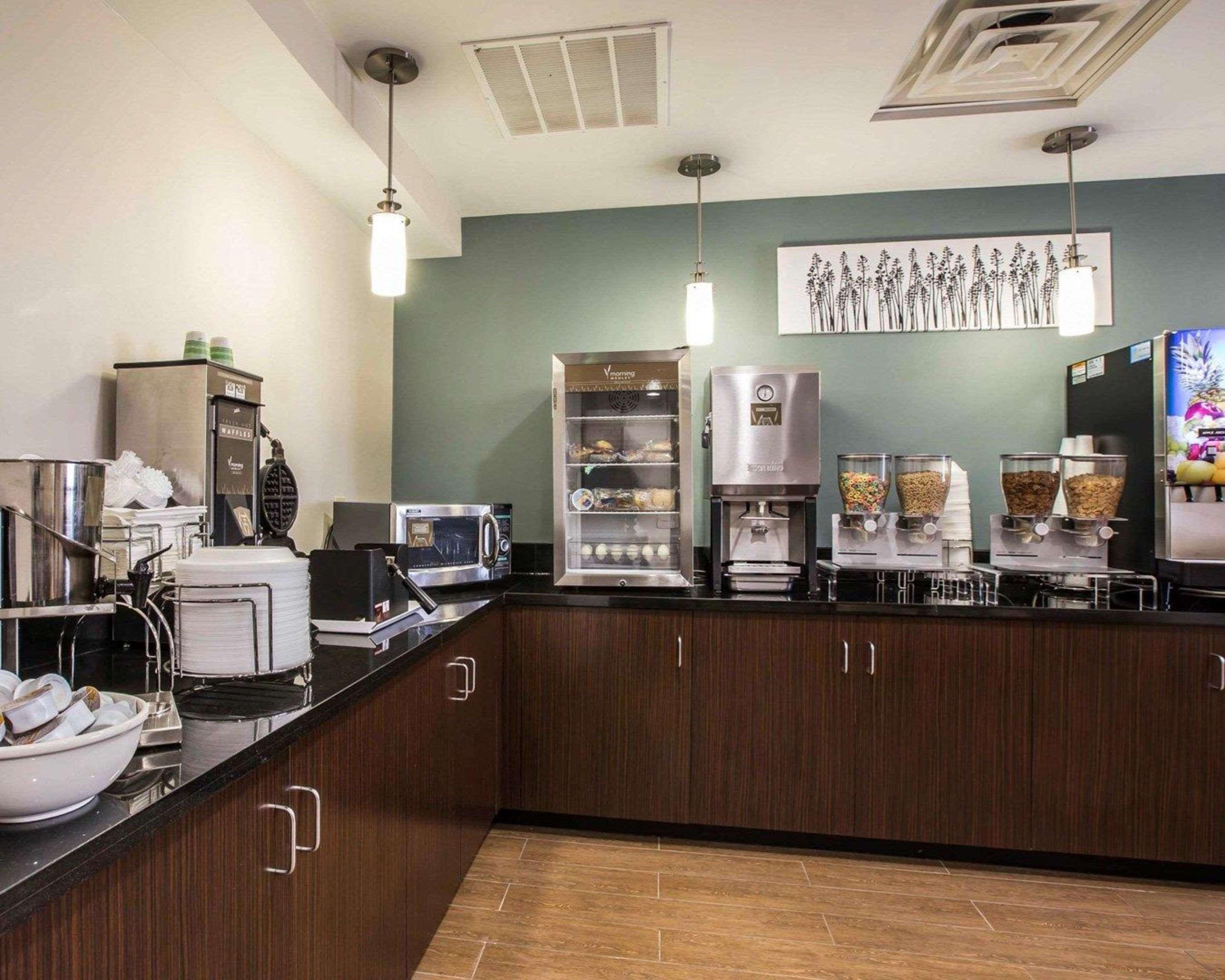 Sleep Inn Greensboro Airport מראה חיצוני תמונה