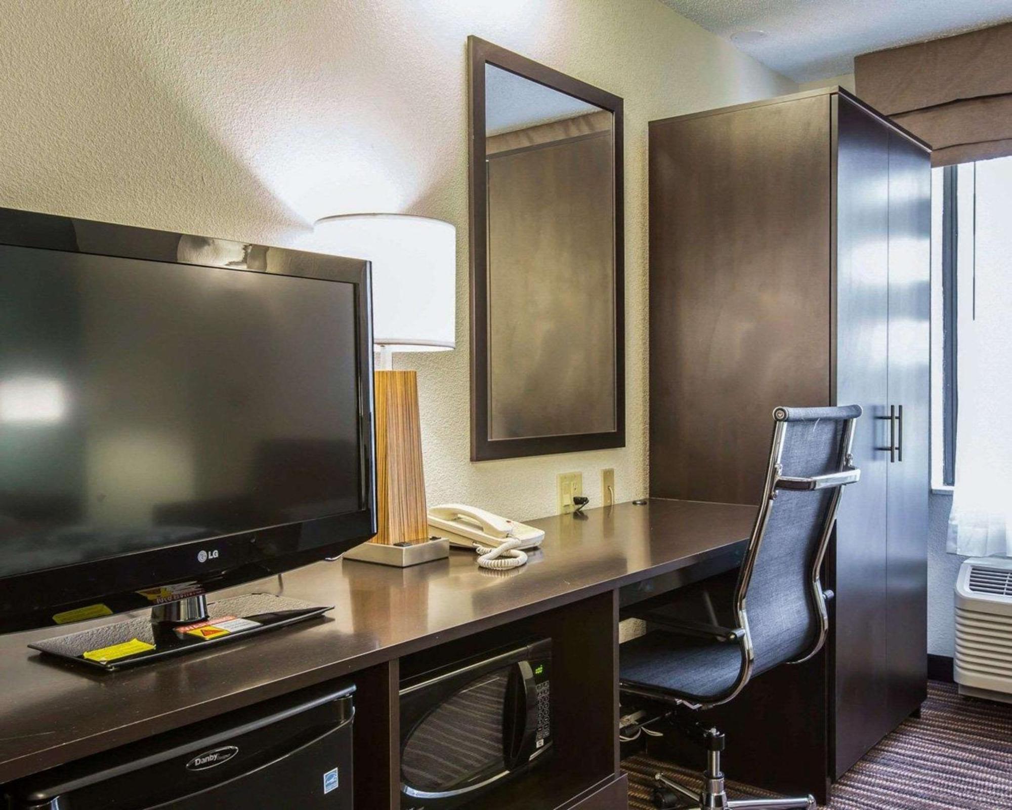 Sleep Inn Greensboro Airport מראה חיצוני תמונה