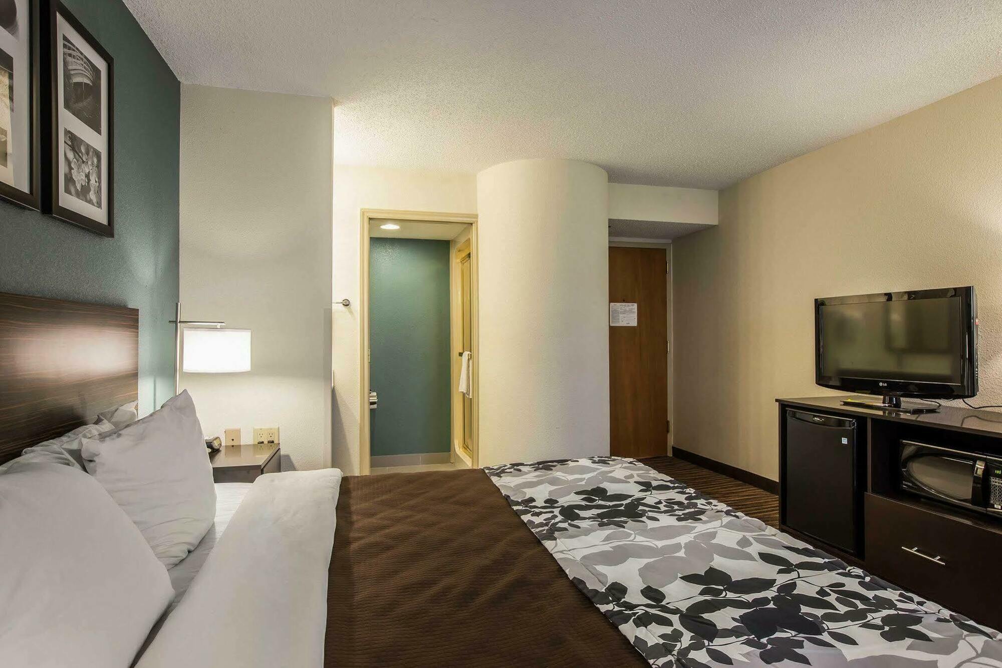 Sleep Inn Greensboro Airport מראה חיצוני תמונה
